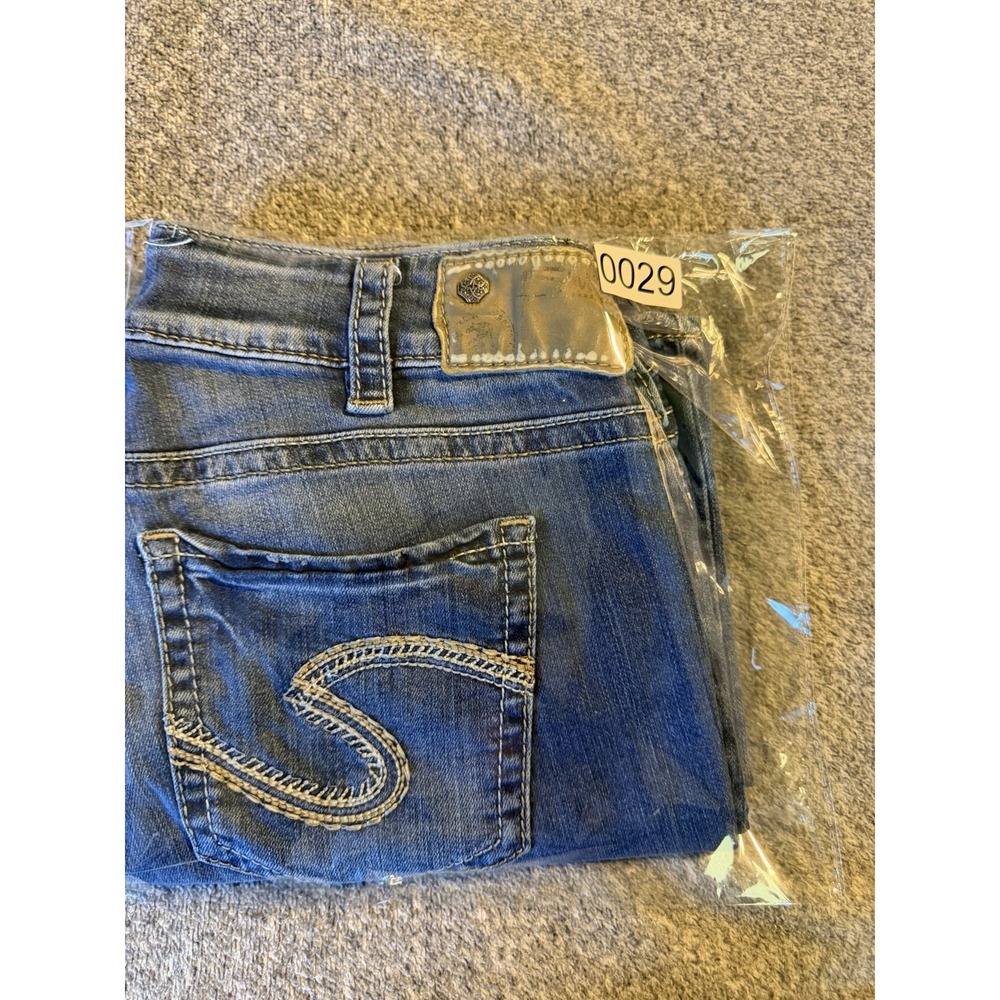 Silver Jeans Suki Capri Mid 31" x 22.5" blue denim stretch regular embroidery - Picture 14 of 15